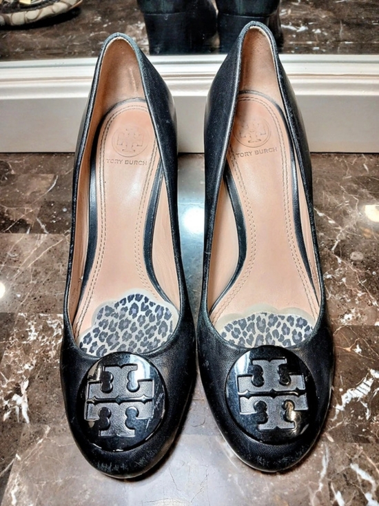 Tory Burch Shoes - Tory Burch Block Heel Pump Black Leather US 7.5